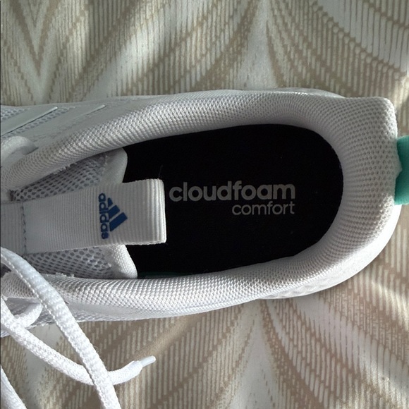 Adidas Women's White Sneakers with Pink Accents - Picture 4 of 4